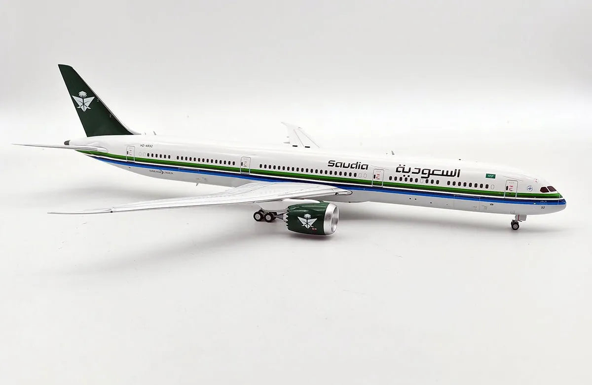 WB MODELS B787-10 DREAMLINER SAUDI ARABIAN AIRLINES REG: HZ-AR32