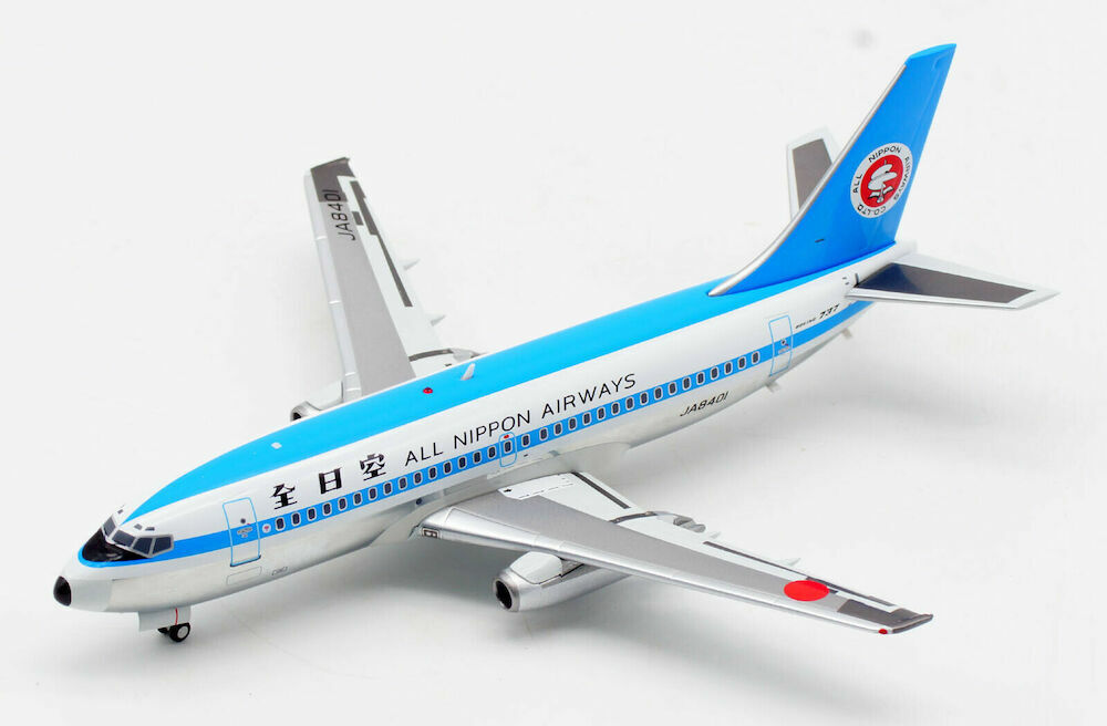 AVIATION 200 B737-281 ANA REG: JA8401