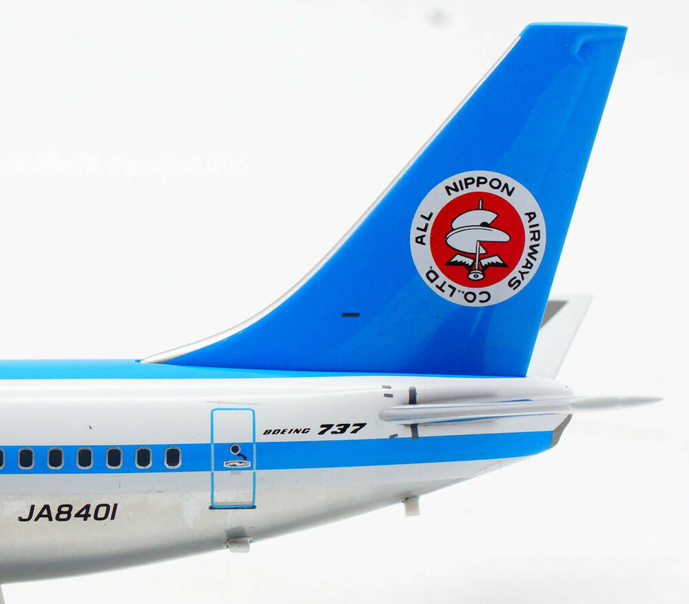 AVIATION 200 B737-281 ANA REG: JA8401