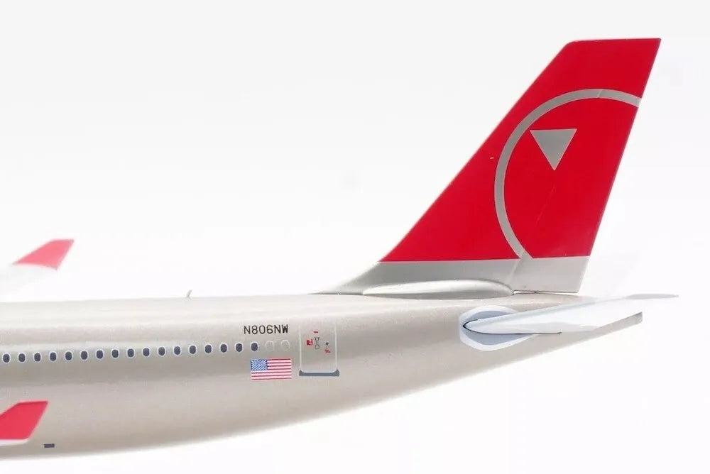 WB MODELS A330-323 NORTHWEST AIRLINES REG: N806NW