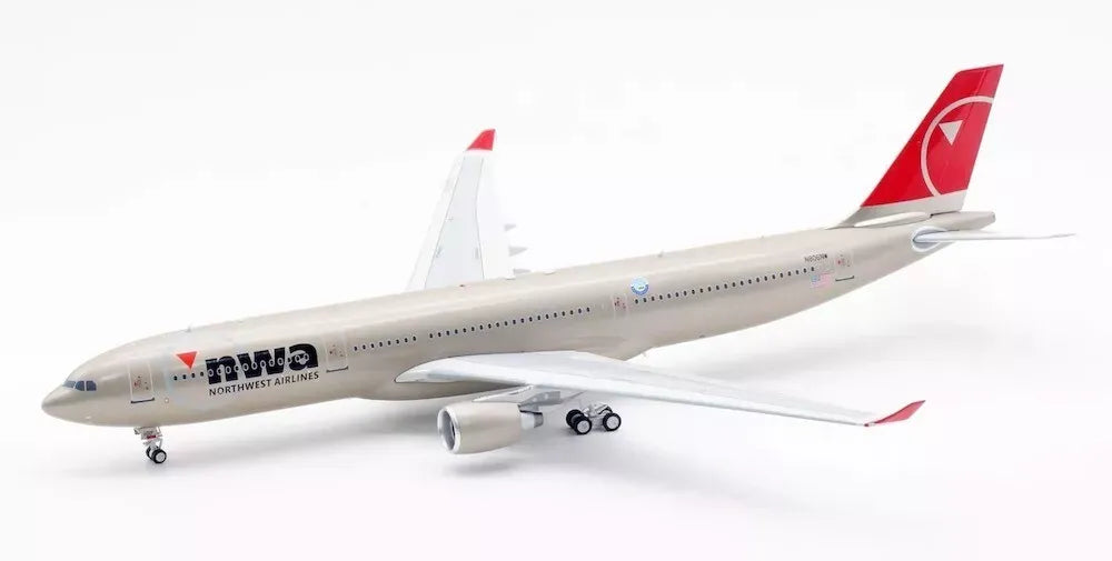 WB MODELS A330-323 NORTHWEST AIRLINES REG: N806NW