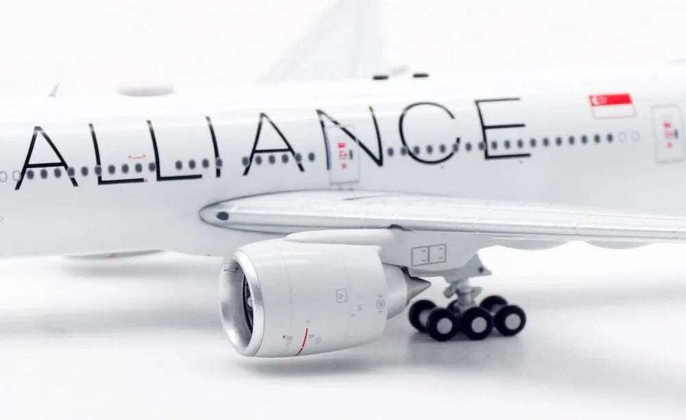 WB MODELS B777-312/ER SINGAPORE AIRLINES "STAR ALLIANCE" REG: 9V-SWJ