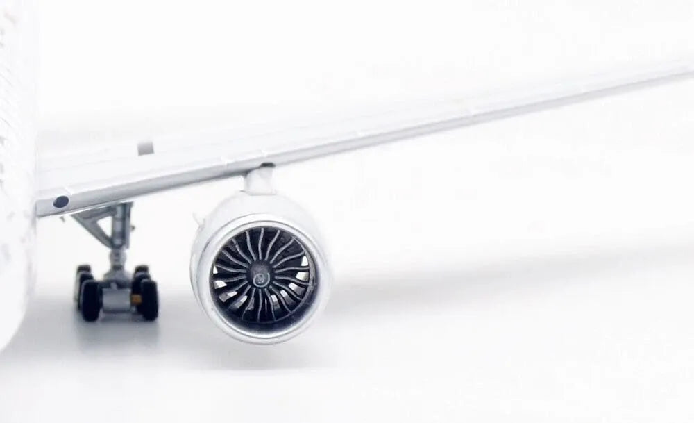 WB MODELS B777-312/ER SINGAPORE AIRLINES "STAR ALLIANCE" REG: 9V-SWJ