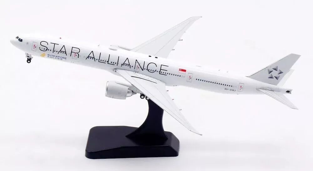 WB MODELS B777-312/ER SINGAPORE AIRLINES "STAR ALLIANCE" REG: 9V-SWJ