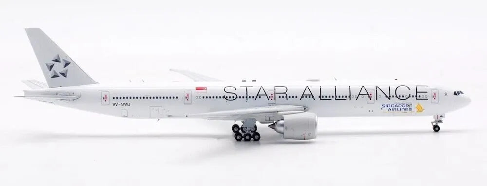 WB MODELS B777-312/ER SINGAPORE AIRLINES "STAR ALLIANCE" REG: 9V-SWJ