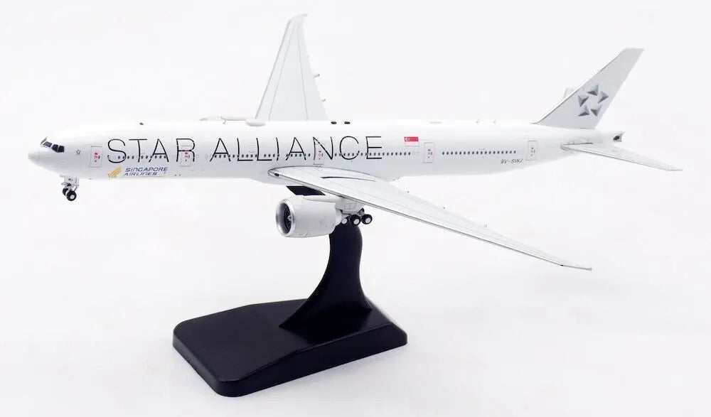 WB MODELS B777-312/ER SINGAPORE AIRLINES "STAR ALLIANCE" REG: 9V-SWJ