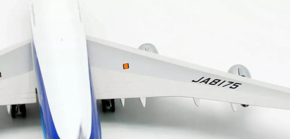 WB MODELS B747-200 ANA REG: JA8175