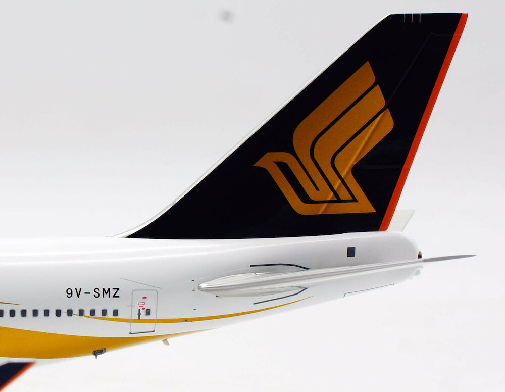 WB MODELS B747-400 SINGAPORE AIRLINES REG: 9V-SMZ