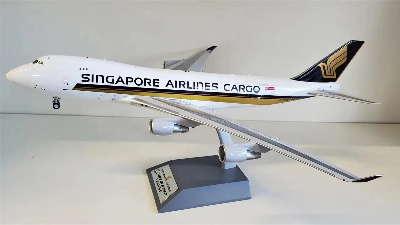 WBMODELS B747 SINGAPORE AIRLINES CARGO REG: 9V-SFQ