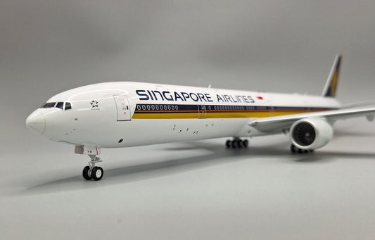 WB MODELS B777-321 SINGAPORE AIRLINES REG: 9V-SYH