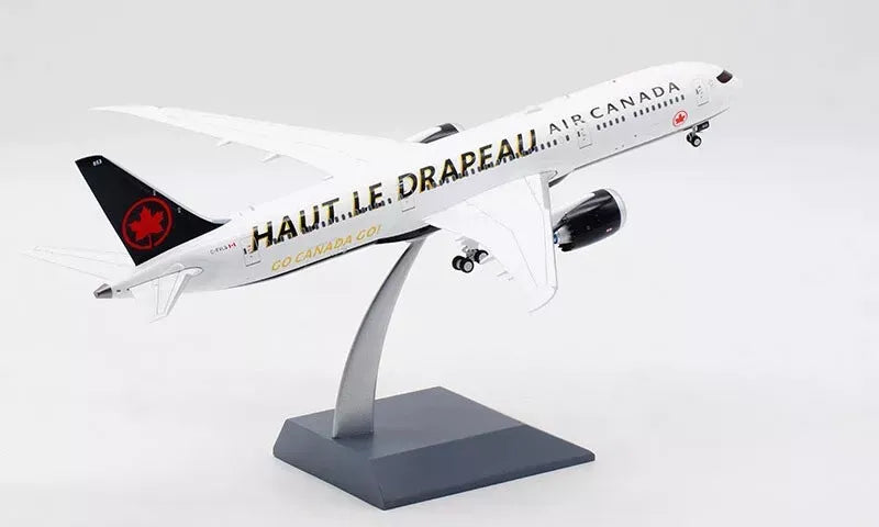 WB MODELS B787-9 AIR CANADA "FLY THE FLAG" REG: C-FVLQ
