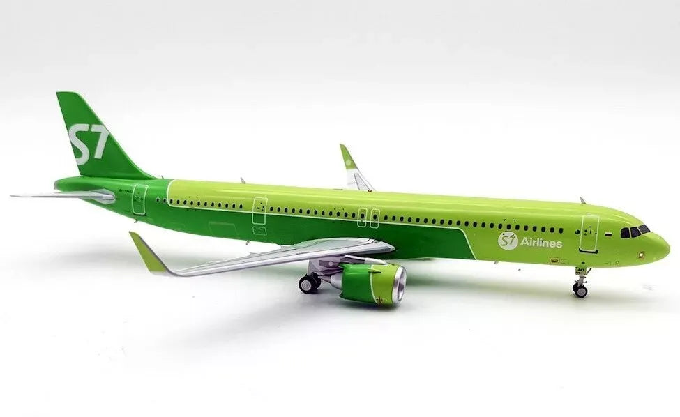 WB MODELS A321-271S7 SIBERIA AIRLINES REG: RA-73443