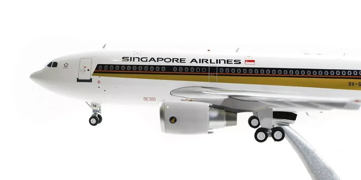 WB MODELS A310-324 SINGAPORE AIRLINES REG: 9V-STQ