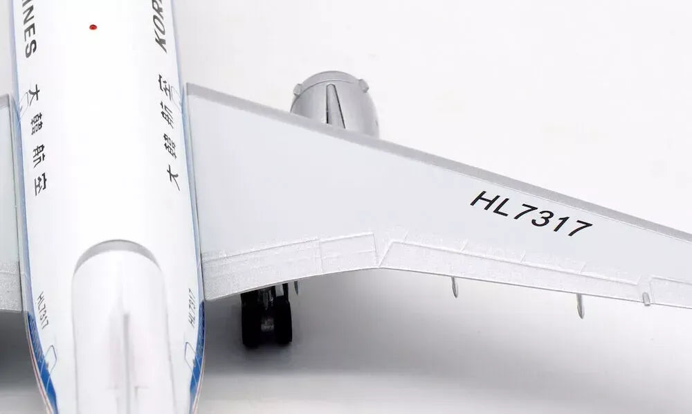 WB MODELS DC-10-30 KOREAN AIR LINES REG: HL7137