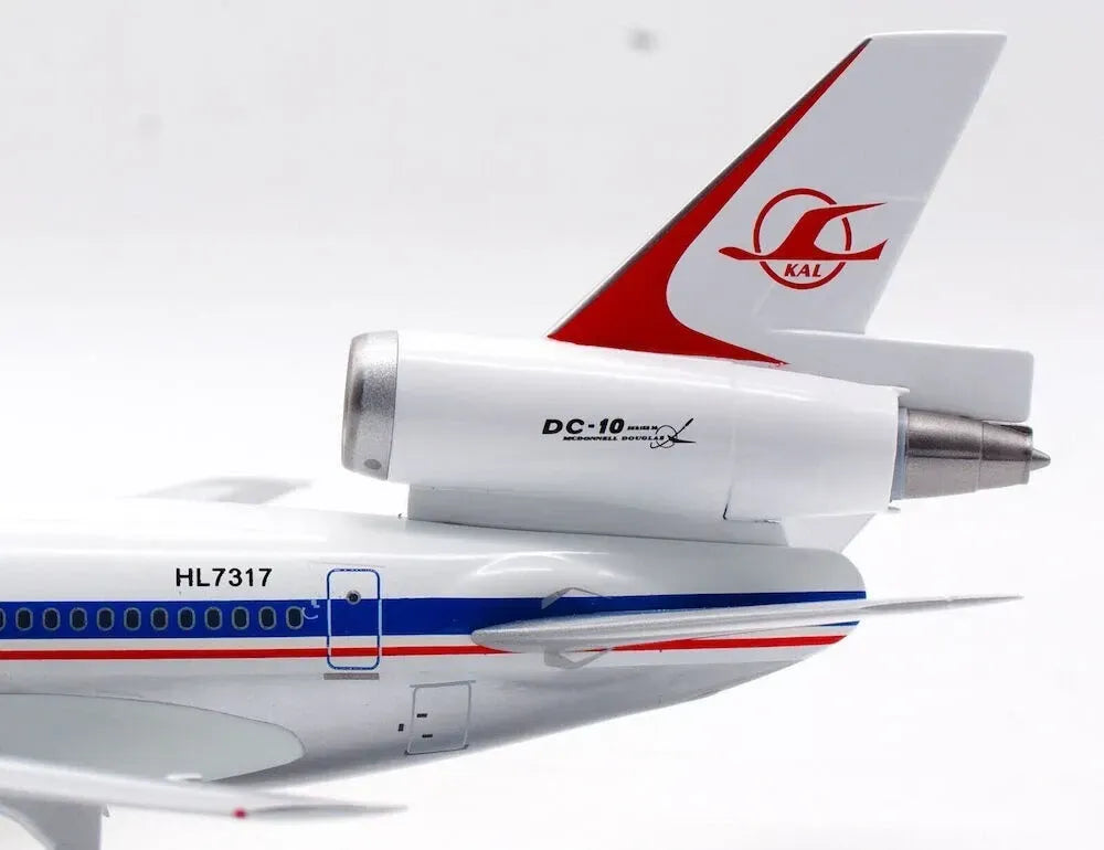 WB MODELS DC-10-30 KOREAN AIR LINES REG: HL7137