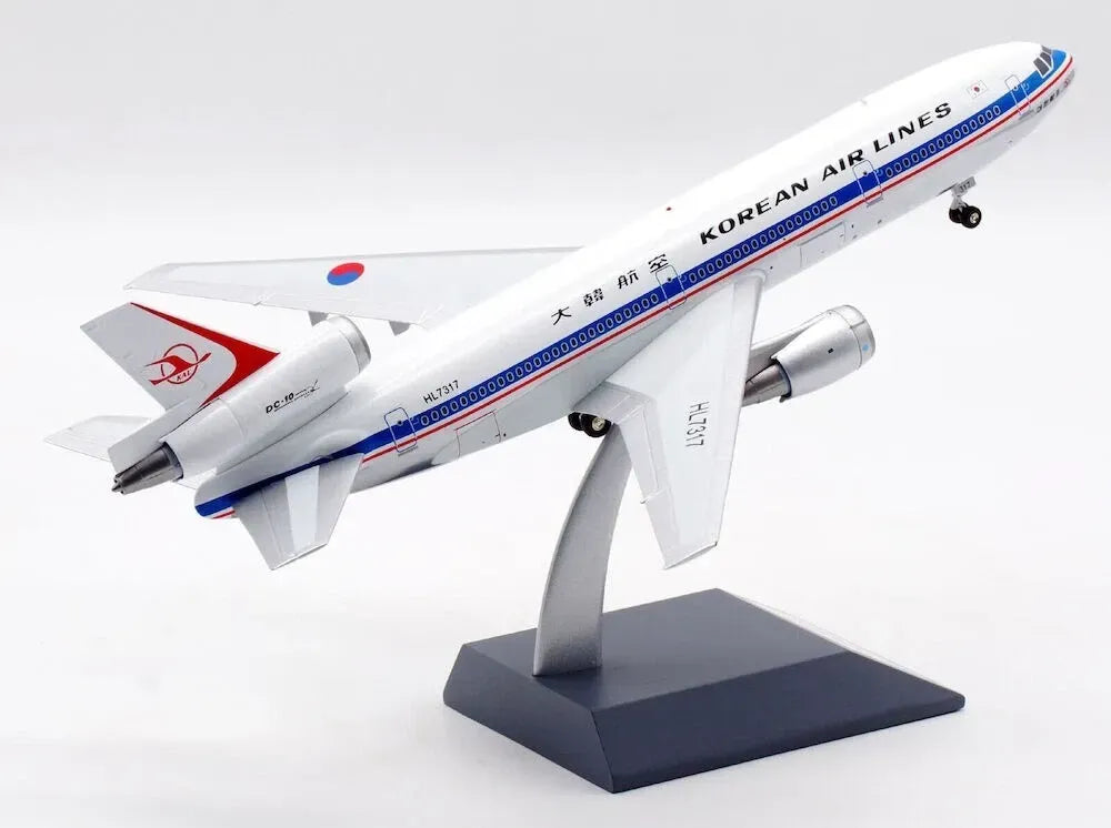 WB MODELS DC-10-30 KOREAN AIR LINES REG: HL7137