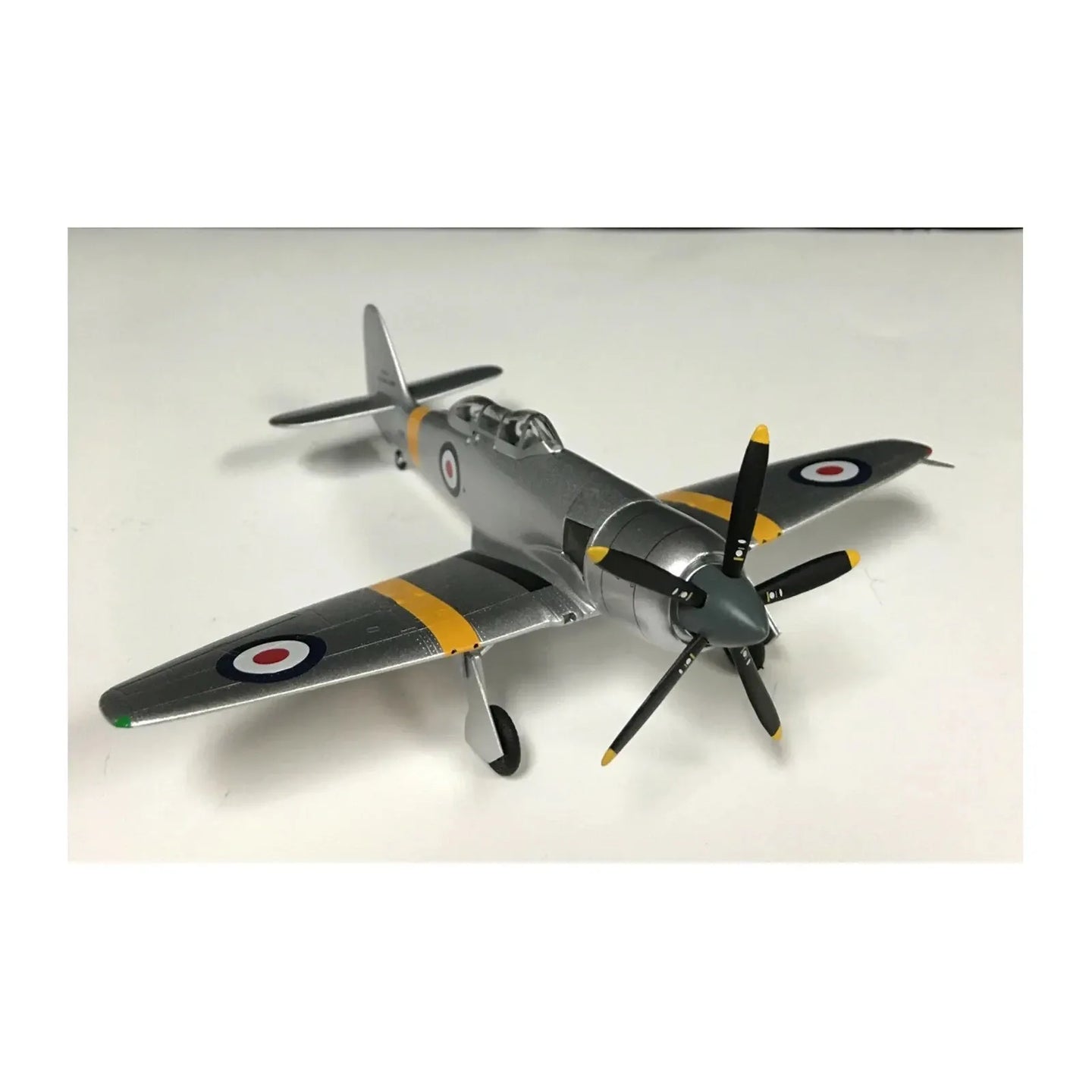 WITTY WINGS HAWKER SEA FURY REG: VZ345