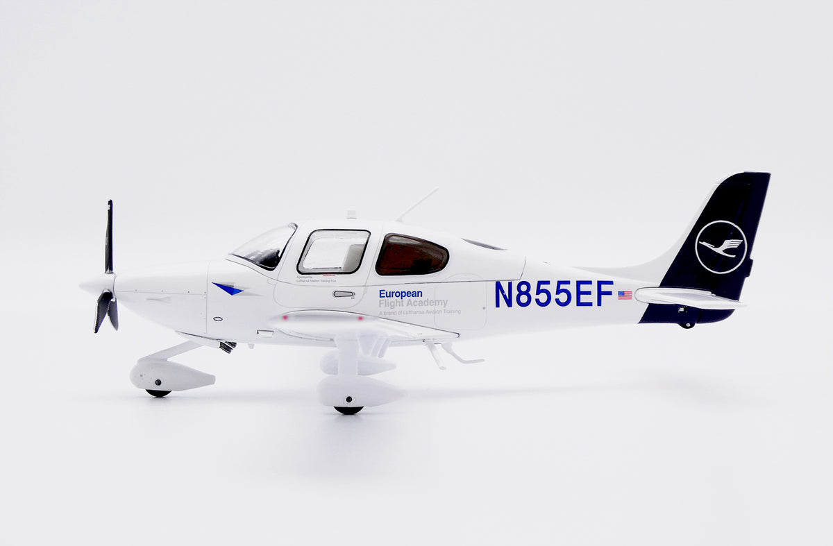 JC WINGS SR20 EUROPEAN FLIGHT ACADEMY "LUFTHANSA AVIATION TRAINING" REG: N855EF