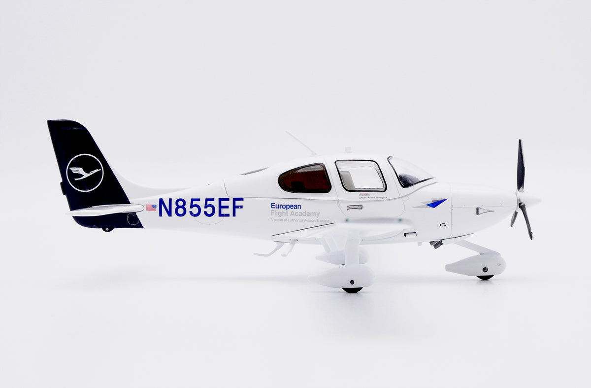 JC WINGS SR20 EUROPEAN FLIGHT ACADEMY "LUFTHANSA AVIATION TRAINING" REG: N855EF