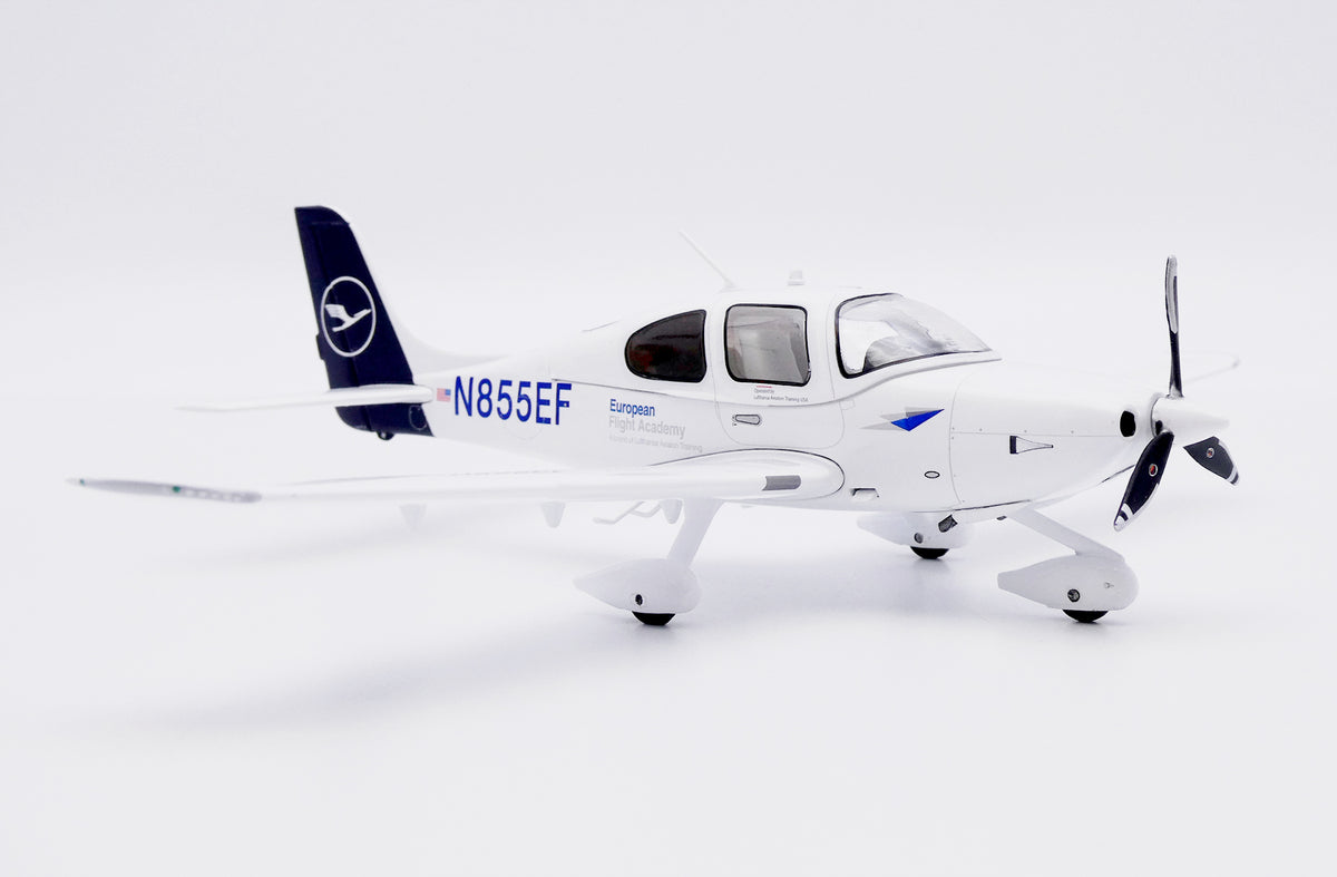 JC WINGS SR20 EUROPEAN FLIGHT ACADEMY "LUFTHANSA AVIATION TRAINING" REG: N855EF