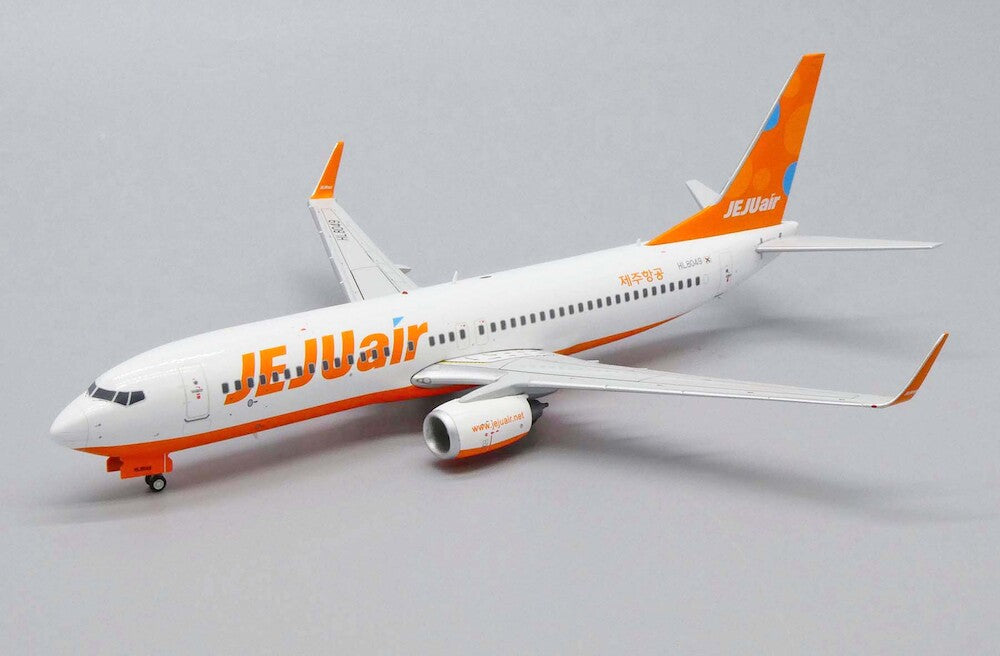 JC WINGS B737-800 JEJU AIR REG: HL8049