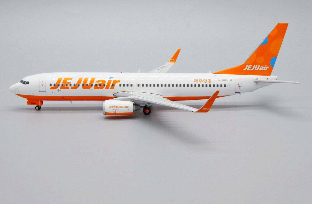 JC WINGS B737-800 JEJU AIR REG: HL8049