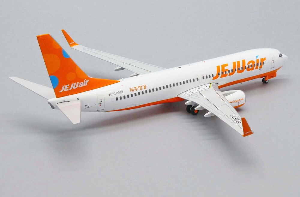 JC WINGS B737-800 JEJU AIR REG: HL8049