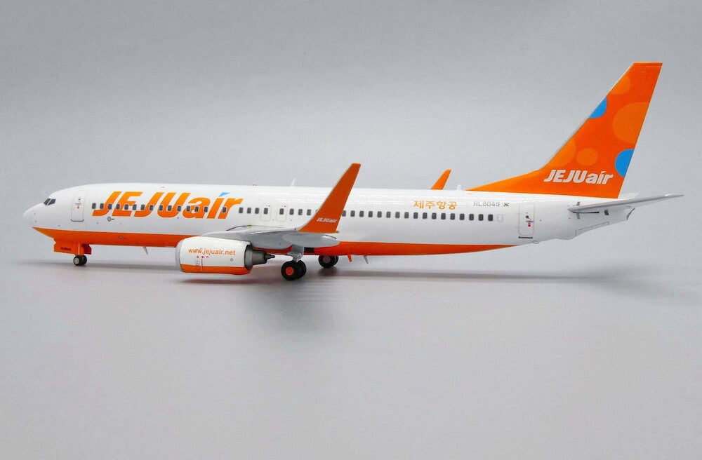 JC WINGS B737-800 JEJU AIR REG: HL8049