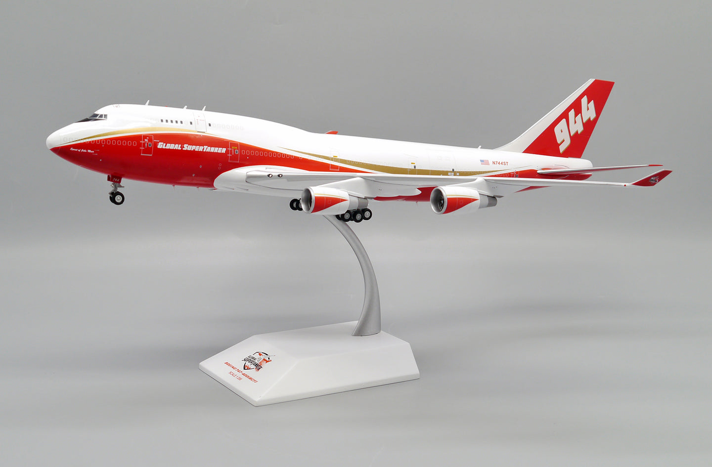 JCWINGS B747-400(BCF) GLOBAL SUPER TANKER SERVICES REG: N744ST