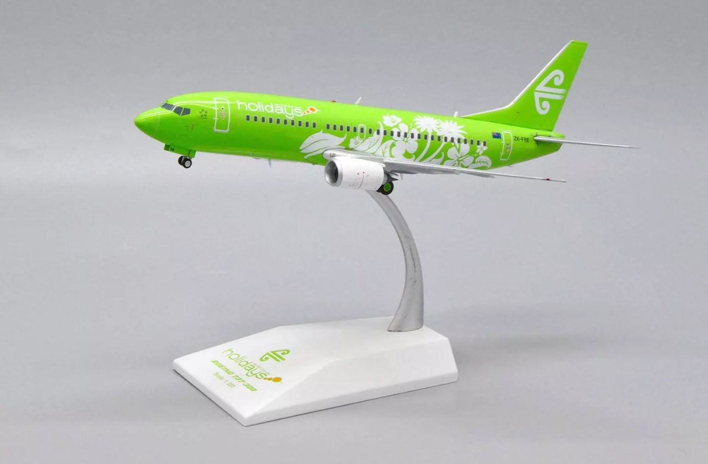 JCWINGS B737-300 AIR NEW ZEALAND "HOLIDAYS" REG: ZK-FRE