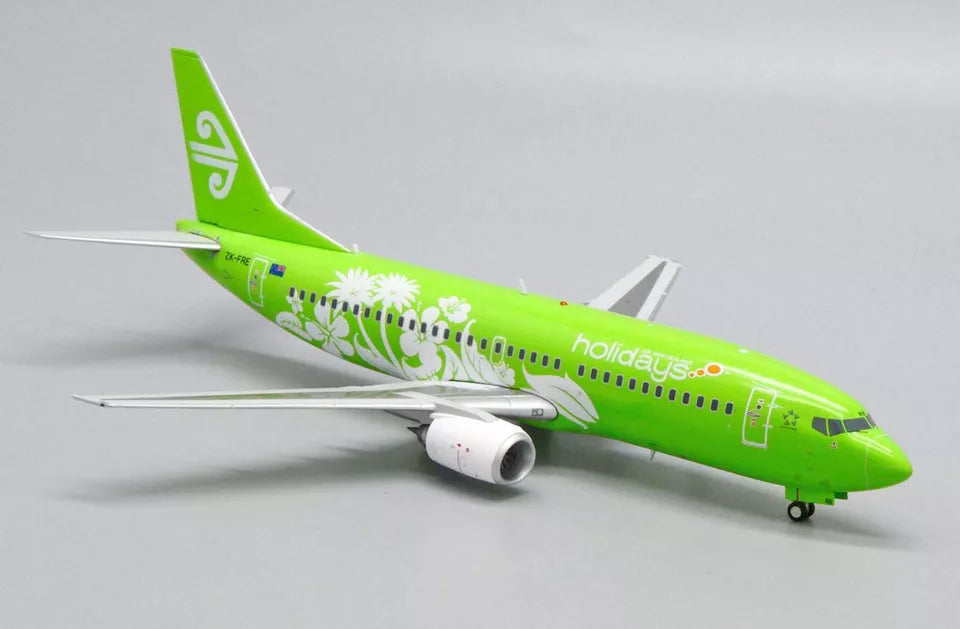 JCWINGS B737-300 AIR NEW ZEALAND "HOLIDAYS" REG: ZK-FRE