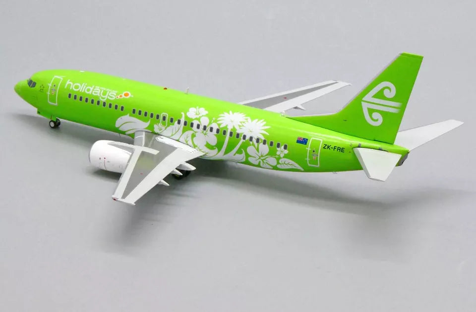 JCWINGS B737-300 AIR NEW ZEALAND "HOLIDAYS" REG: ZK-FRE