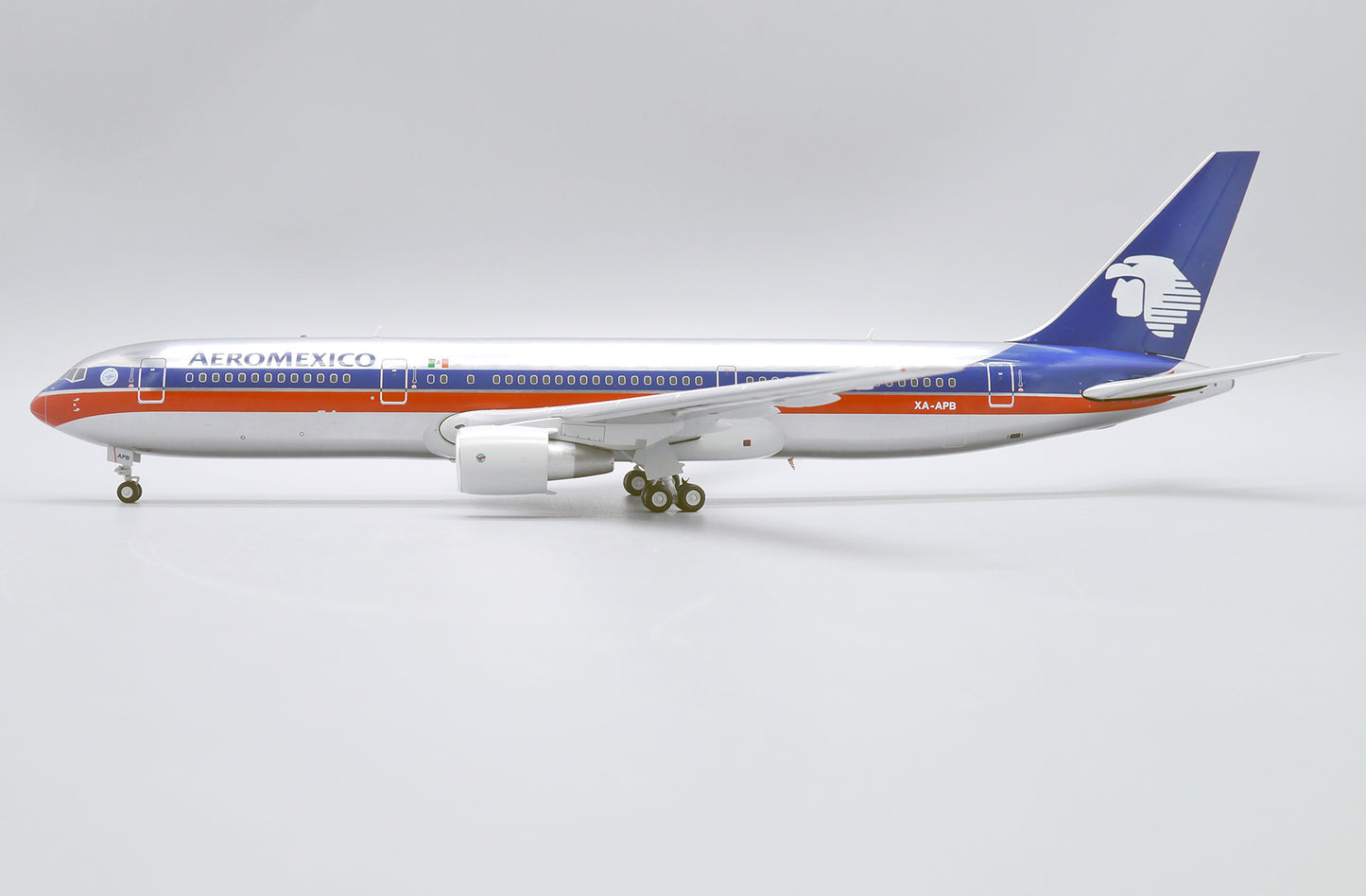 JC WINGS B767-300ER AEROMEXICO "OLD COLOURS" (POLISHED) REG: XA-APB
