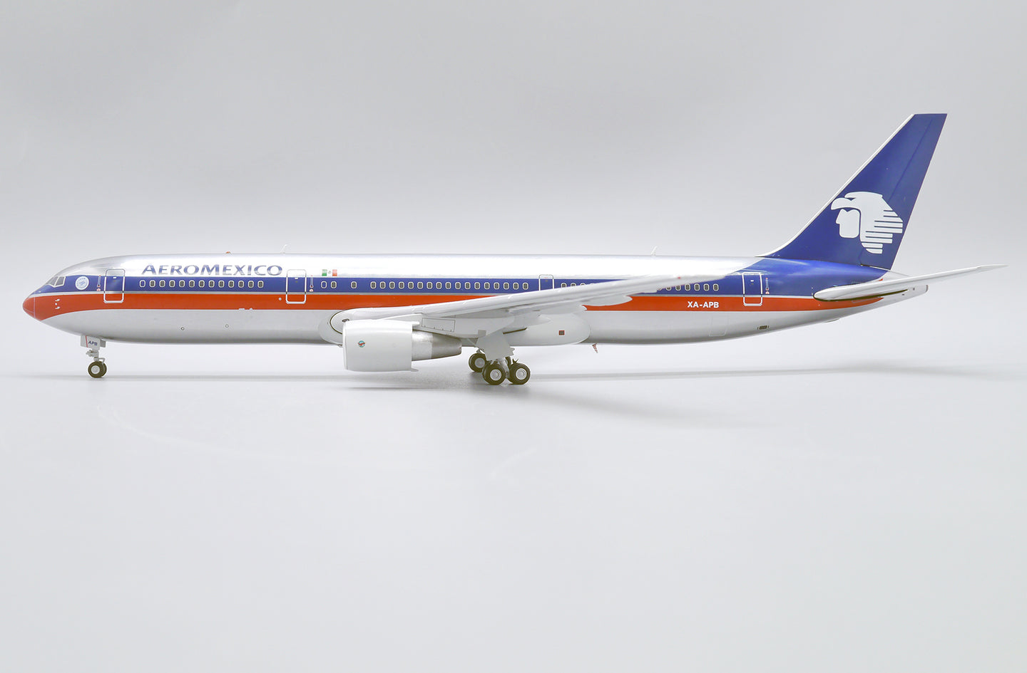 JC WINGS B767-300ER AEROMEXICO "OLD COLOURS" (POLISHED) REG: XA-APB