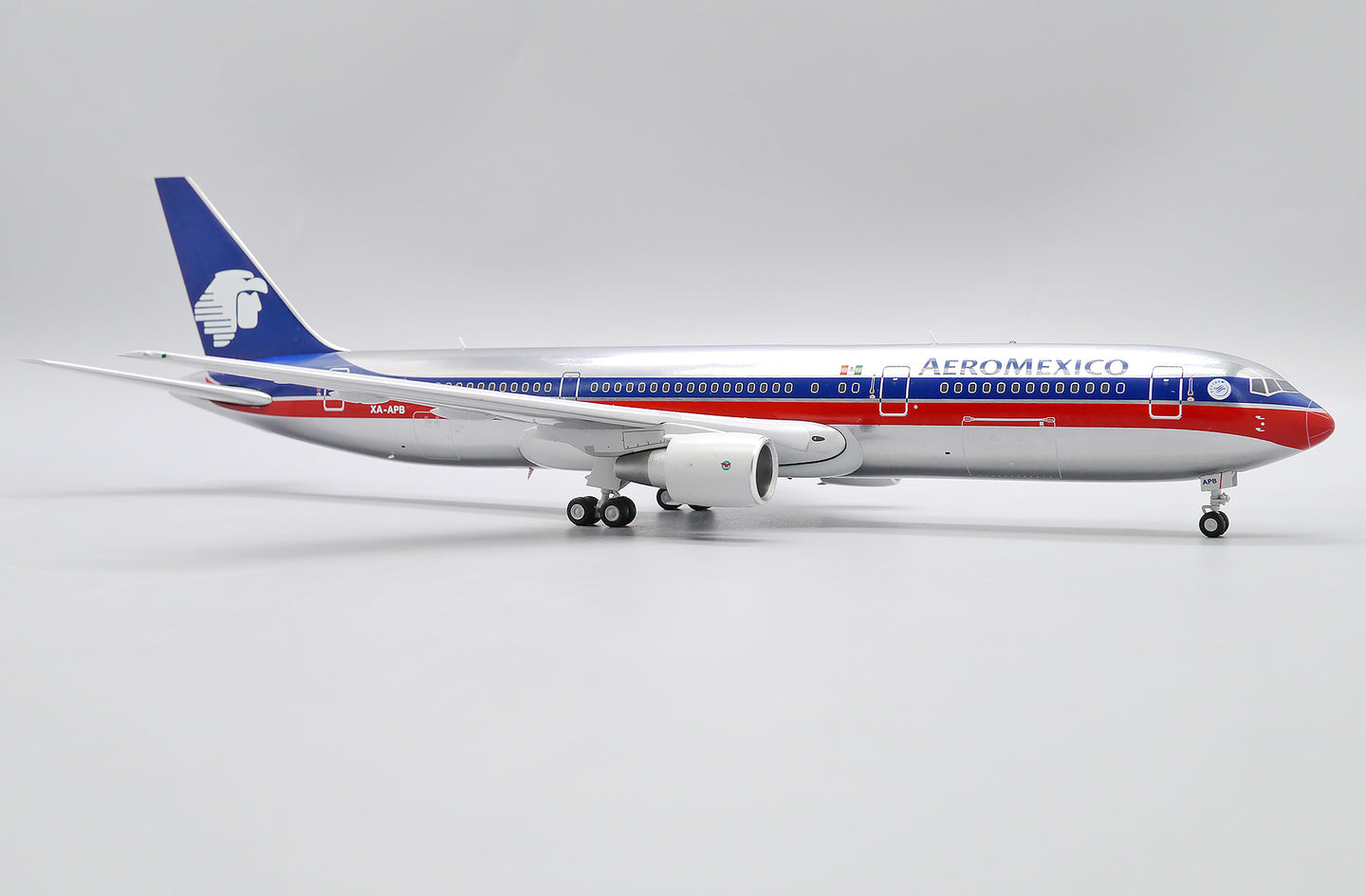 JC WINGS B767-300ER AEROMEXICO "OLD COLOURS" (POLISHED) REG: XA-APB