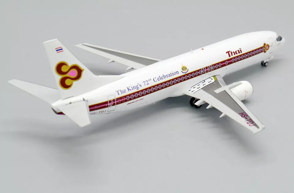 JC WINGS B737-400 THAI AIRWAYS "THE KINGS 72ND CELEBRATION" REG: HS-TDJ