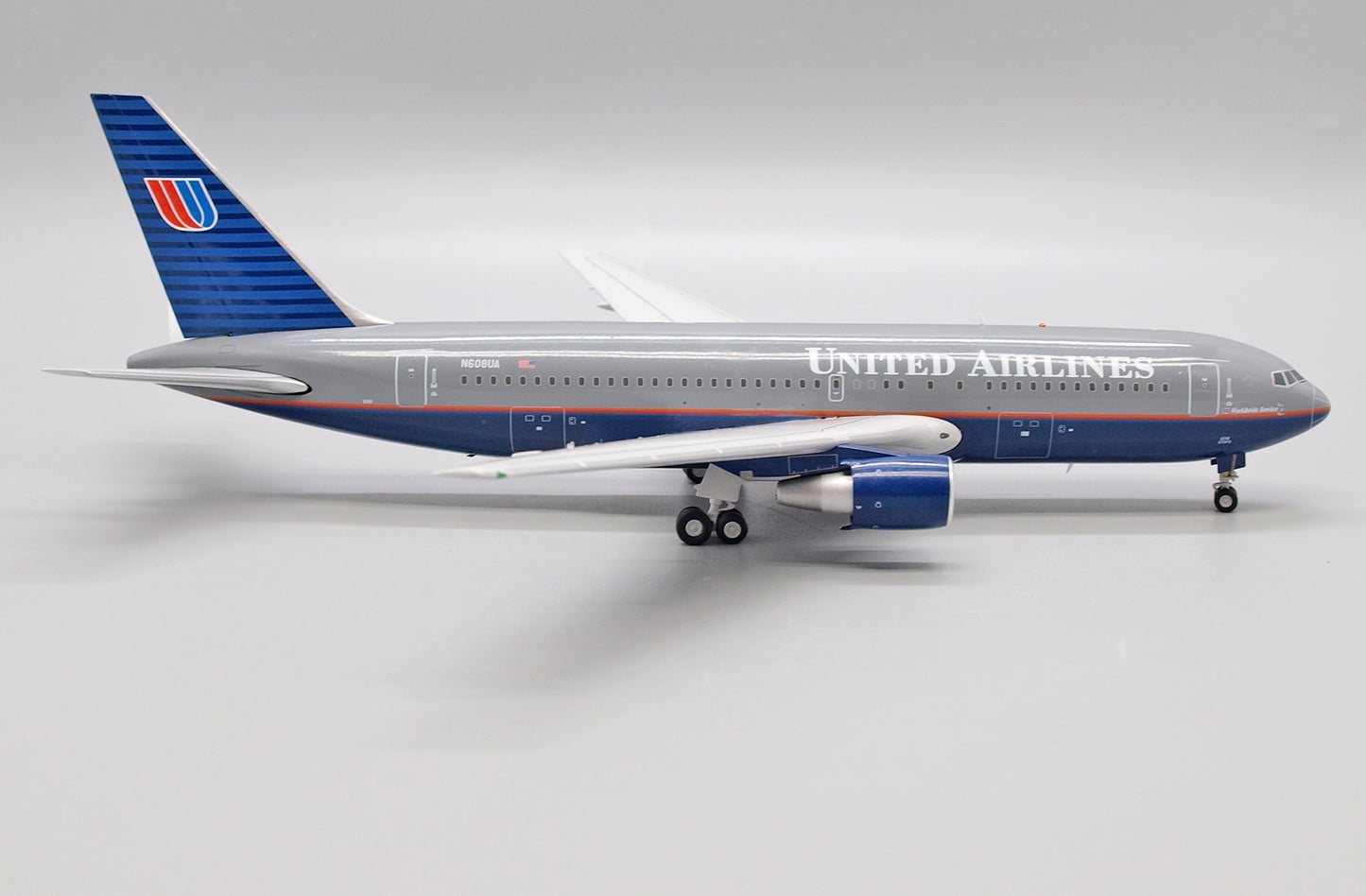 JCWINGS B767-200 UNITED AIRLINES REG: N608UA