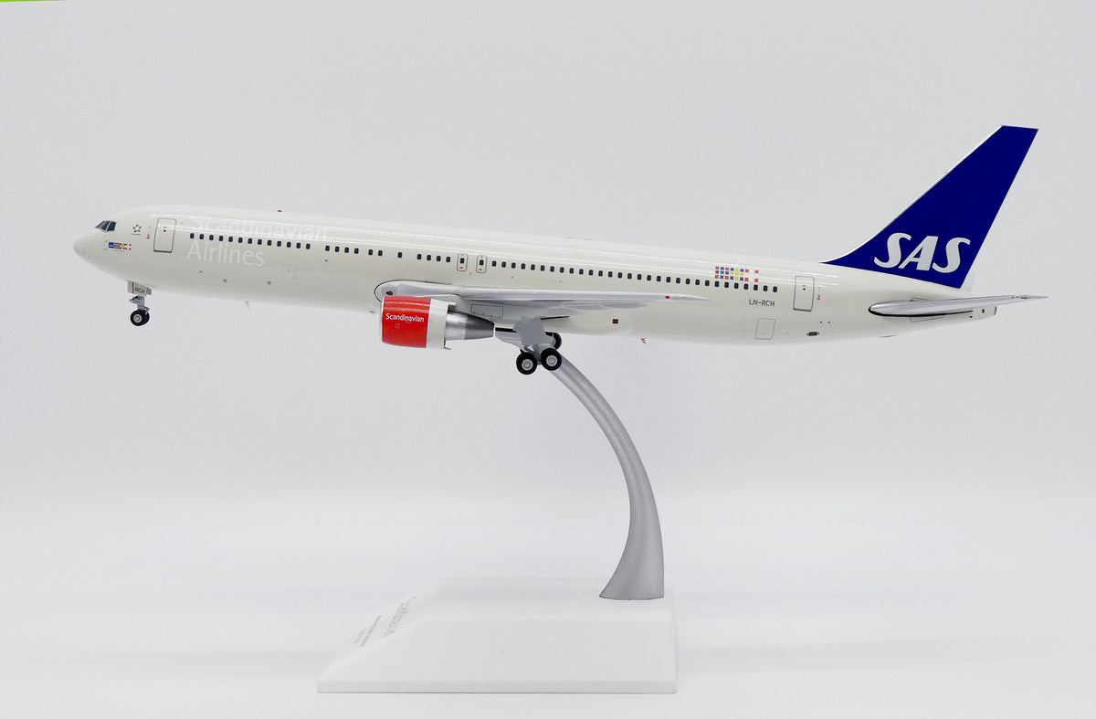 JC WINGS B767-300ER SAS SCANDINAVIAN AIRLINES REG: LN-RCH