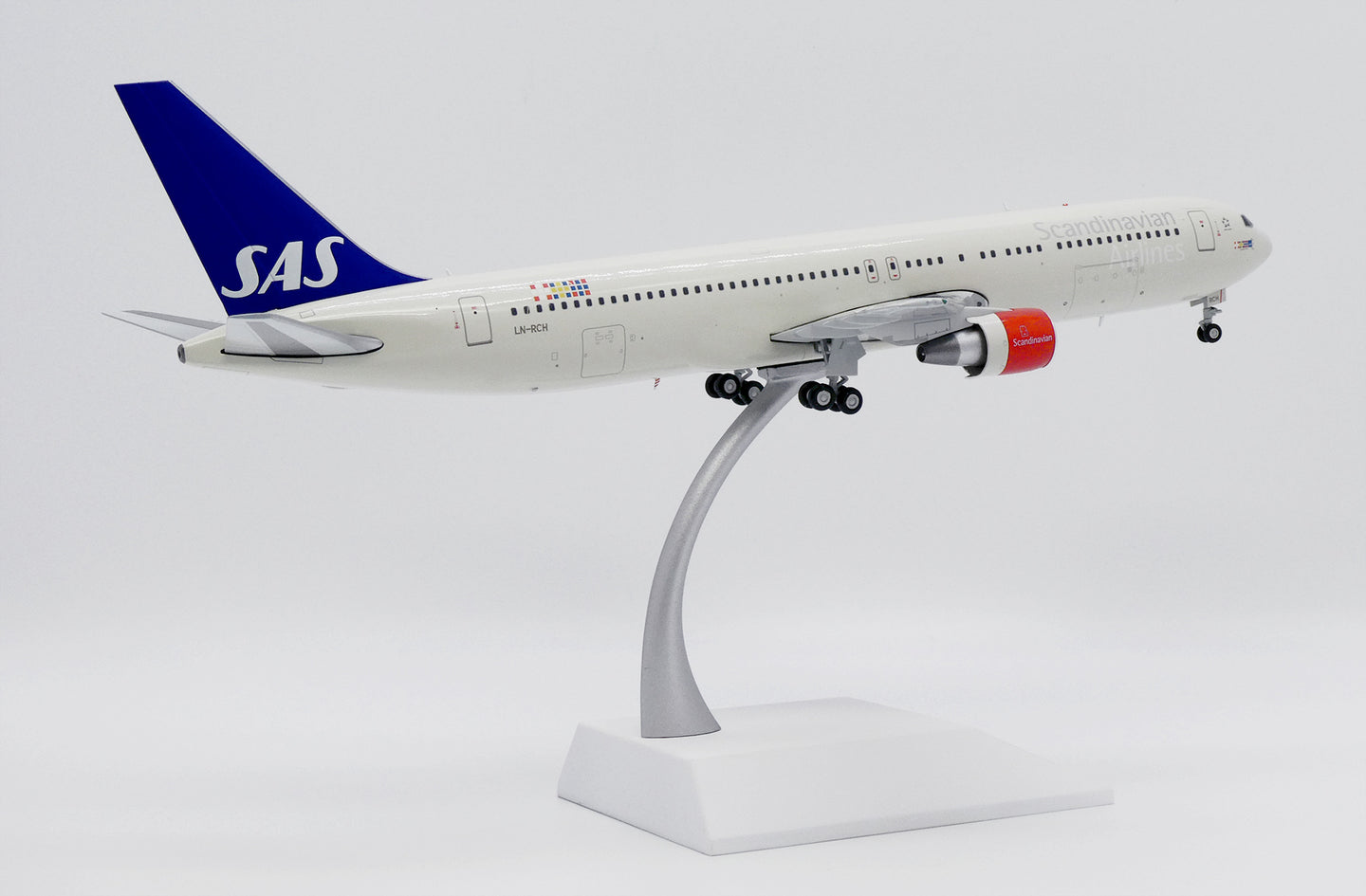 JC WINGS B767-300ER SAS SCANDINAVIAN AIRLINES REG: LN-RCH