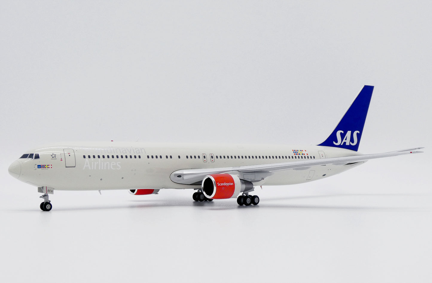 JC WINGS B767-300ER SAS SCANDINAVIAN AIRLINES REG: LN-RCH
