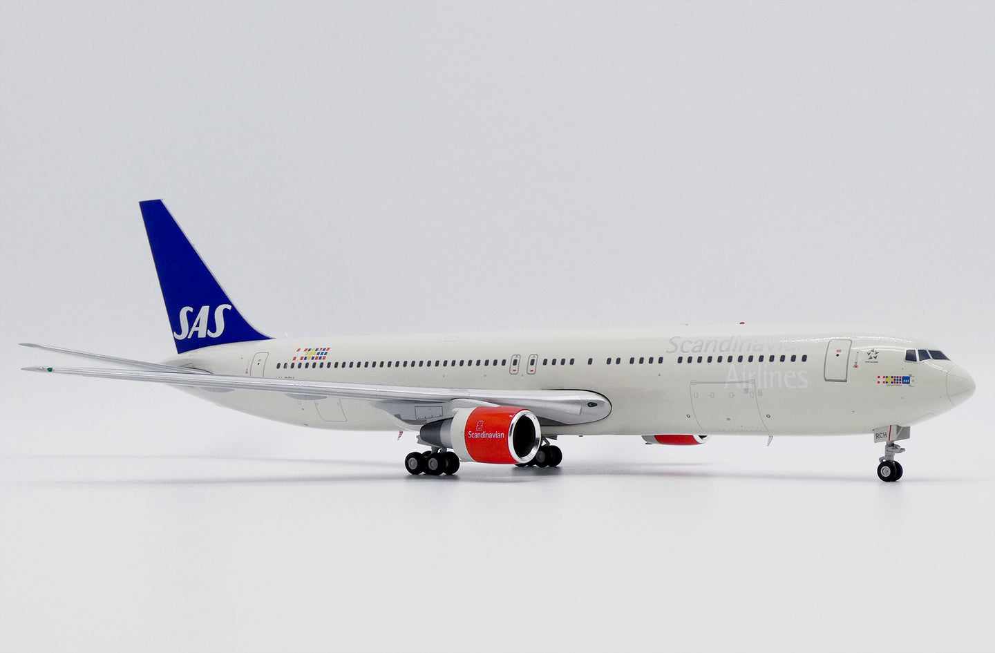 JC WINGS B767-300ER SAS SCANDINAVIAN AIRLINES REG: LN-RCH
