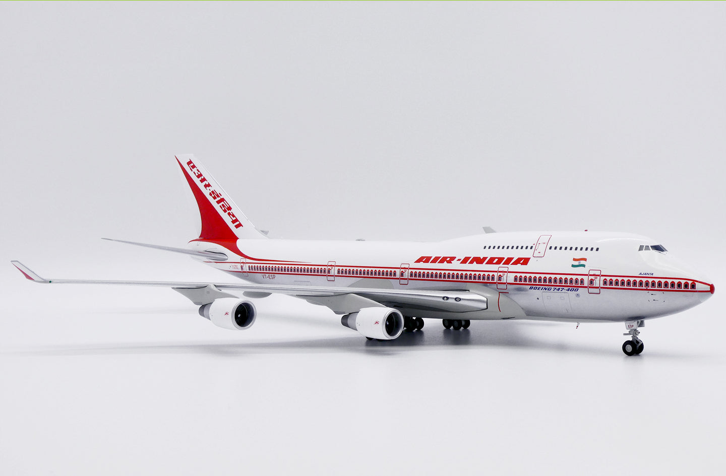 JC WINGS B747-400  AIR INDIA (POLISHED) REG: VT-ESP