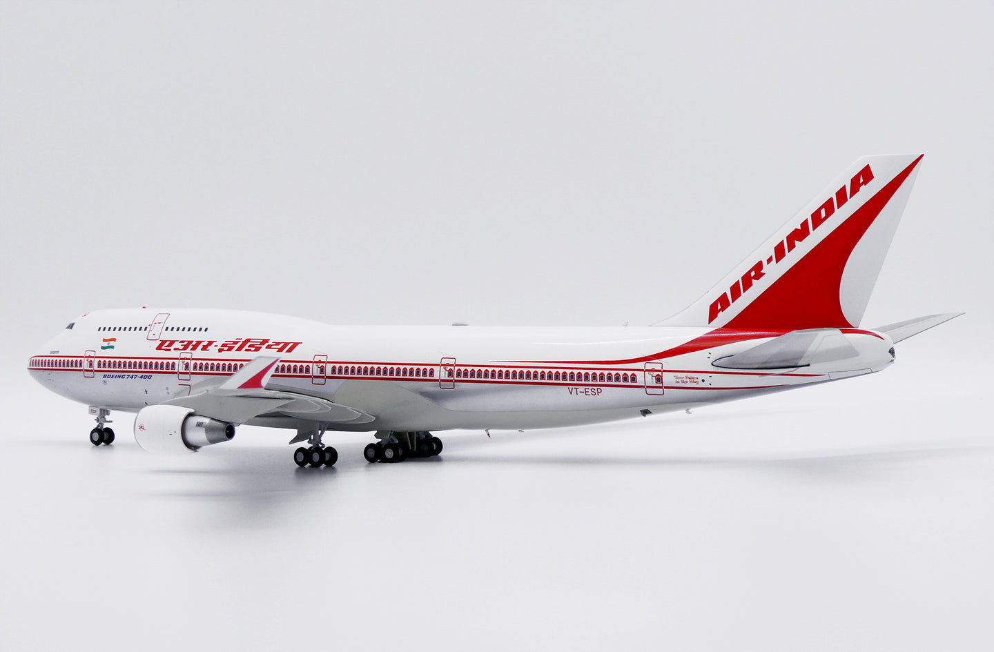 JC WINGS B747-400  AIR INDIA (POLISHED) REG: VT-ESP