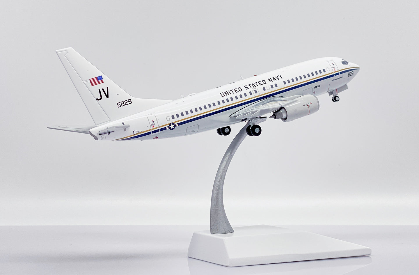 JC WINGS C-40A CLIPPER US NAVY REG: 165829