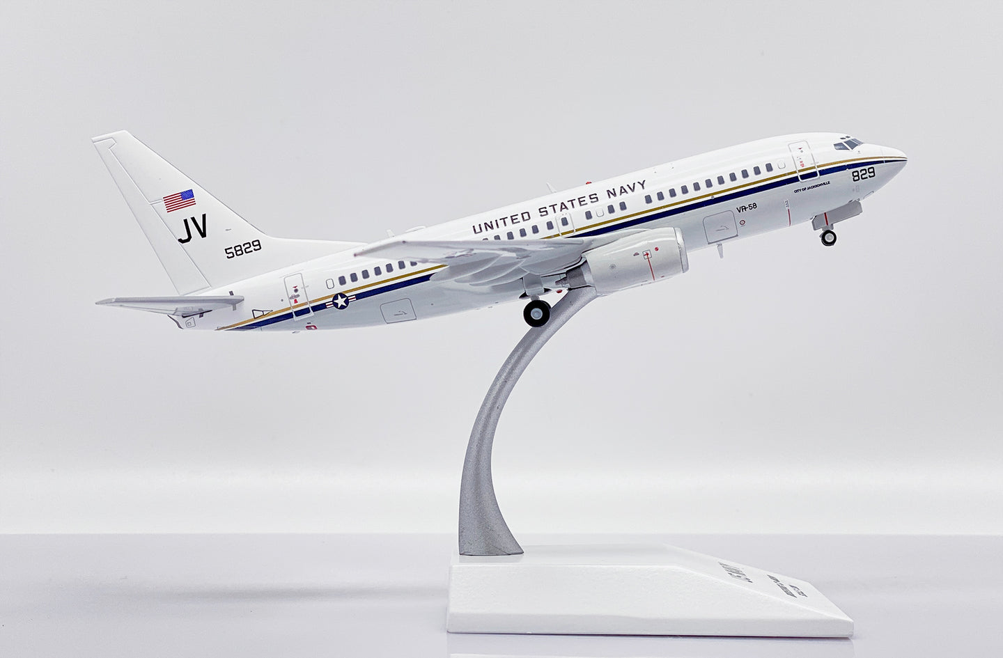 JC WINGS C-40A CLIPPER US NAVY REG: 165829