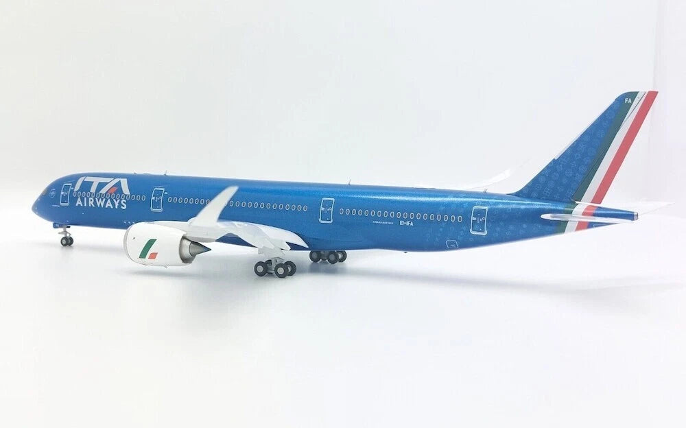 JCWINGS  A350-900XWB ITA AIRWAYS (FLAPS DOWN) REG: EI-IFA