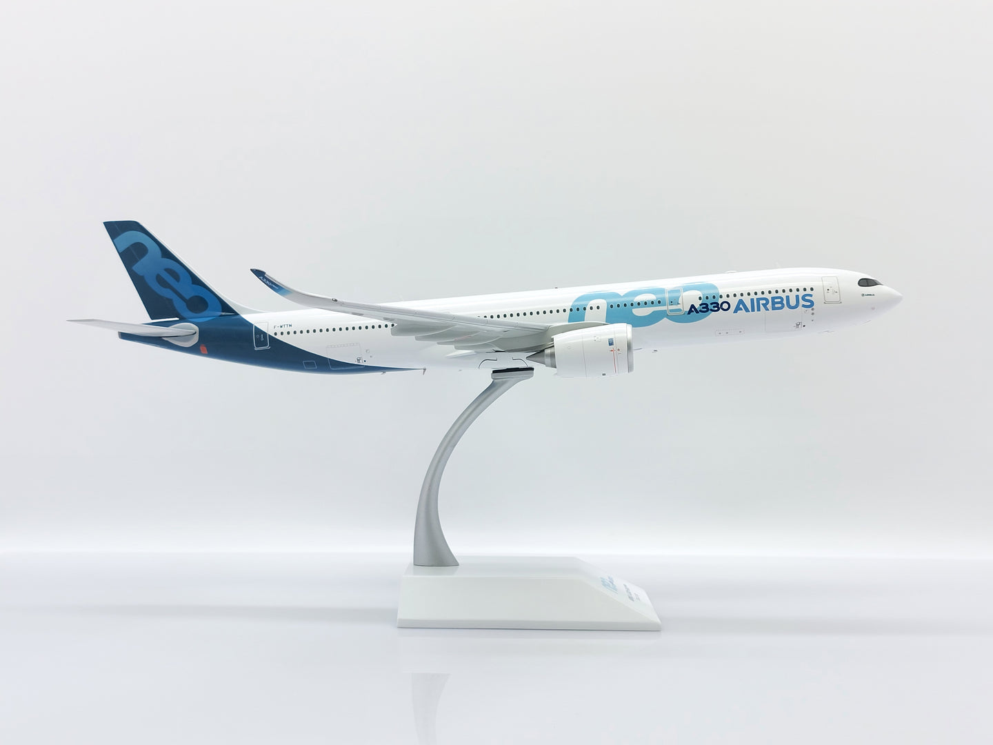 JC WINGS A330-900NEO HOUSE COLOURS REG: F-WTTN