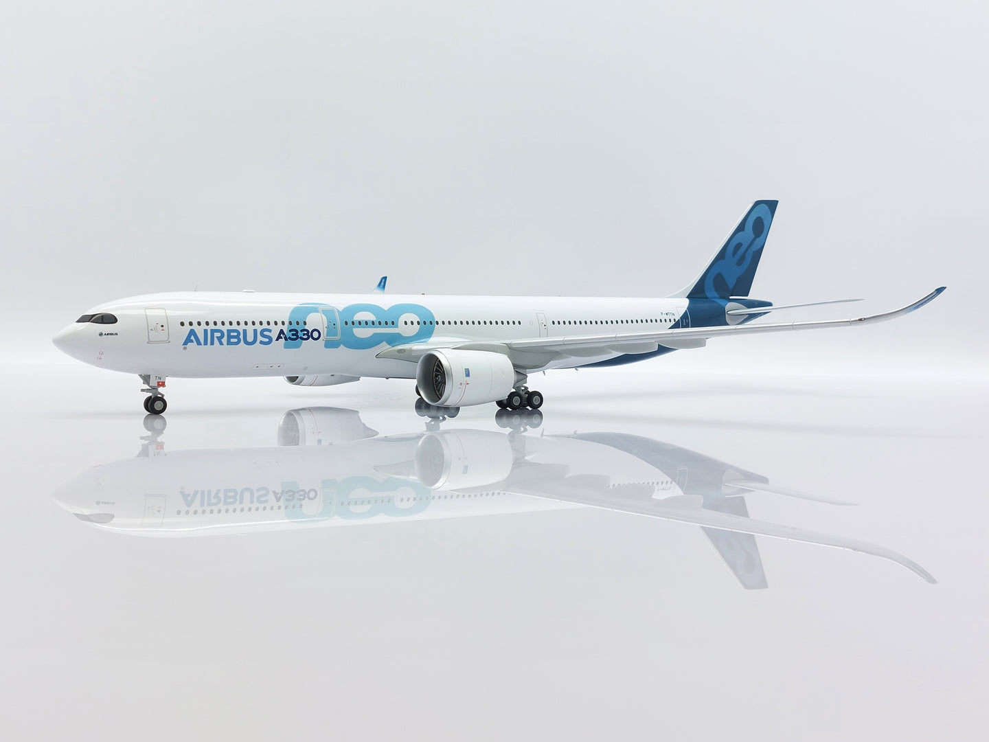 JC WINGS A330-900NEO HOUSE COLOURS REG: F-WTTN