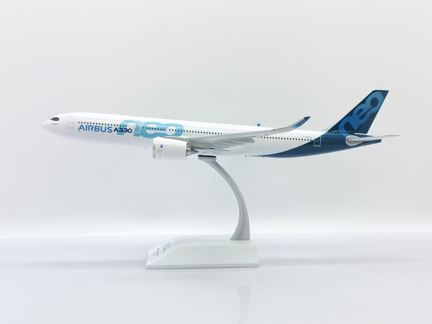 JC WINGS A330-900NEO HOUSE COLOURS REG: F-WTTN