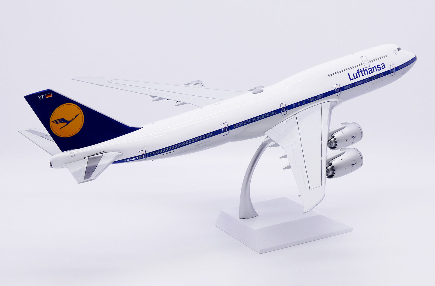 JC WINGS B747-8 LUFTHANSA "RETRO" REG: D-ABYT